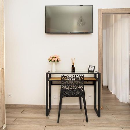 Nice Centre Flat - Modern, Quiet And Brand New 外观 照片